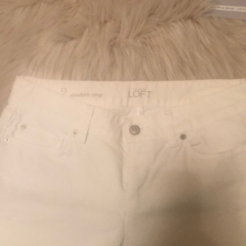 White cropped jeans